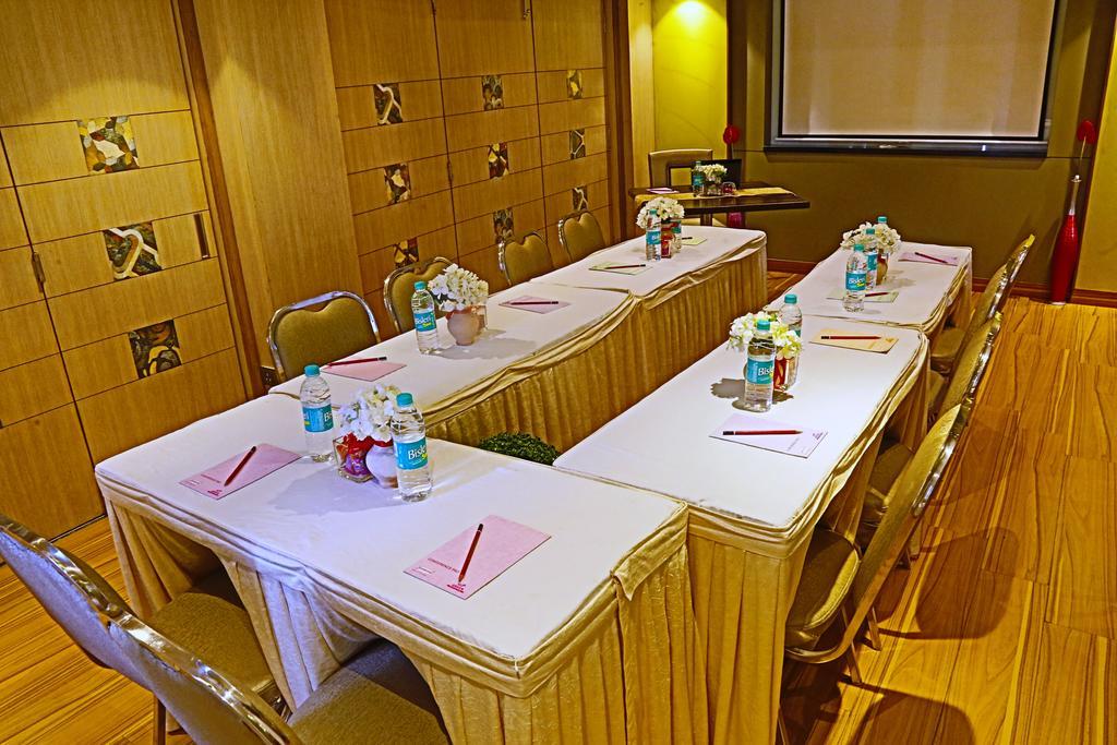 The Oriental Residency Mumbai Exterior foto