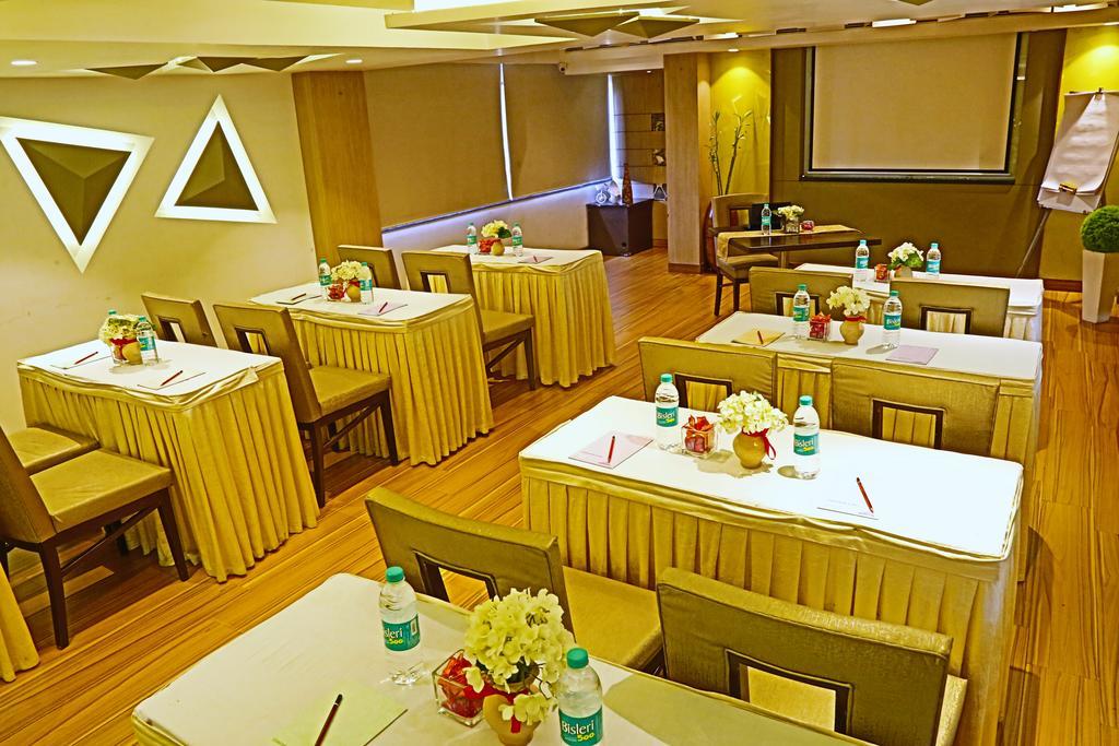 The Oriental Residency Mumbai Exterior foto
